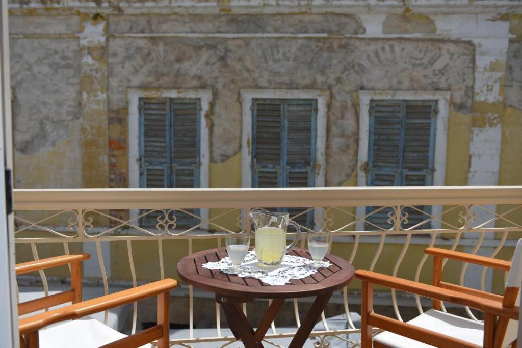 Oisyra Boutique Suites 埃尔莫波利斯 外观 照片